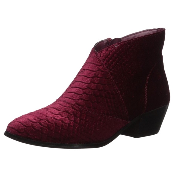 Burgundy Textural Velvet V Top Booties - Picture 6 of 10